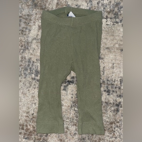 Old Navy ribbed leggings size 6-12 months - Picture 1 of 3
